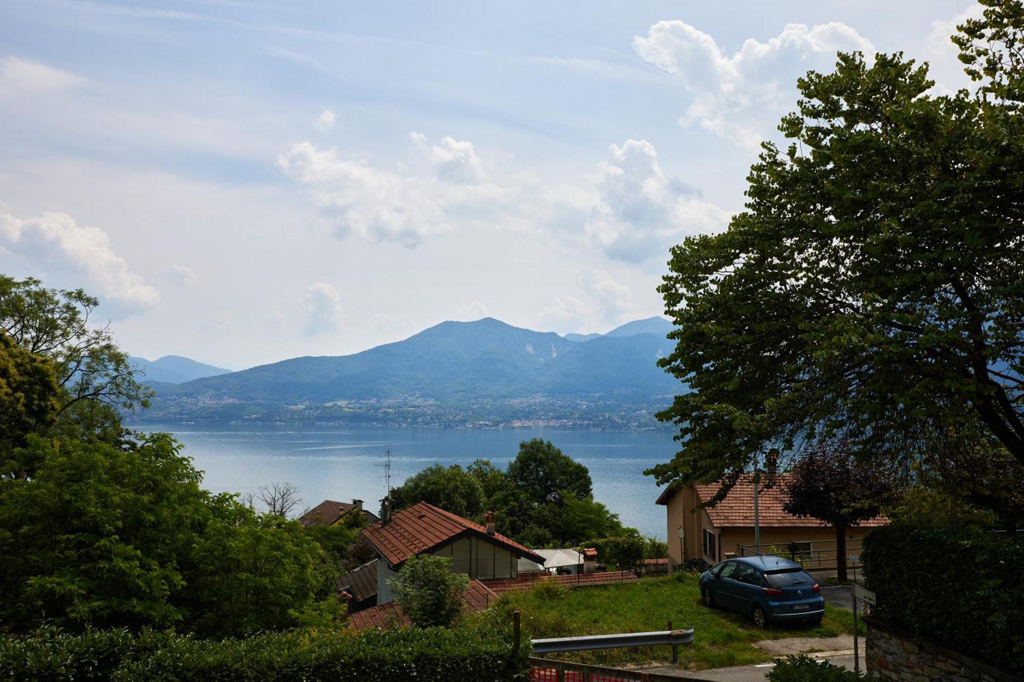 Villa Di Paese - Splendida Vista Lago Maggiore Oggebbio Exterior photo